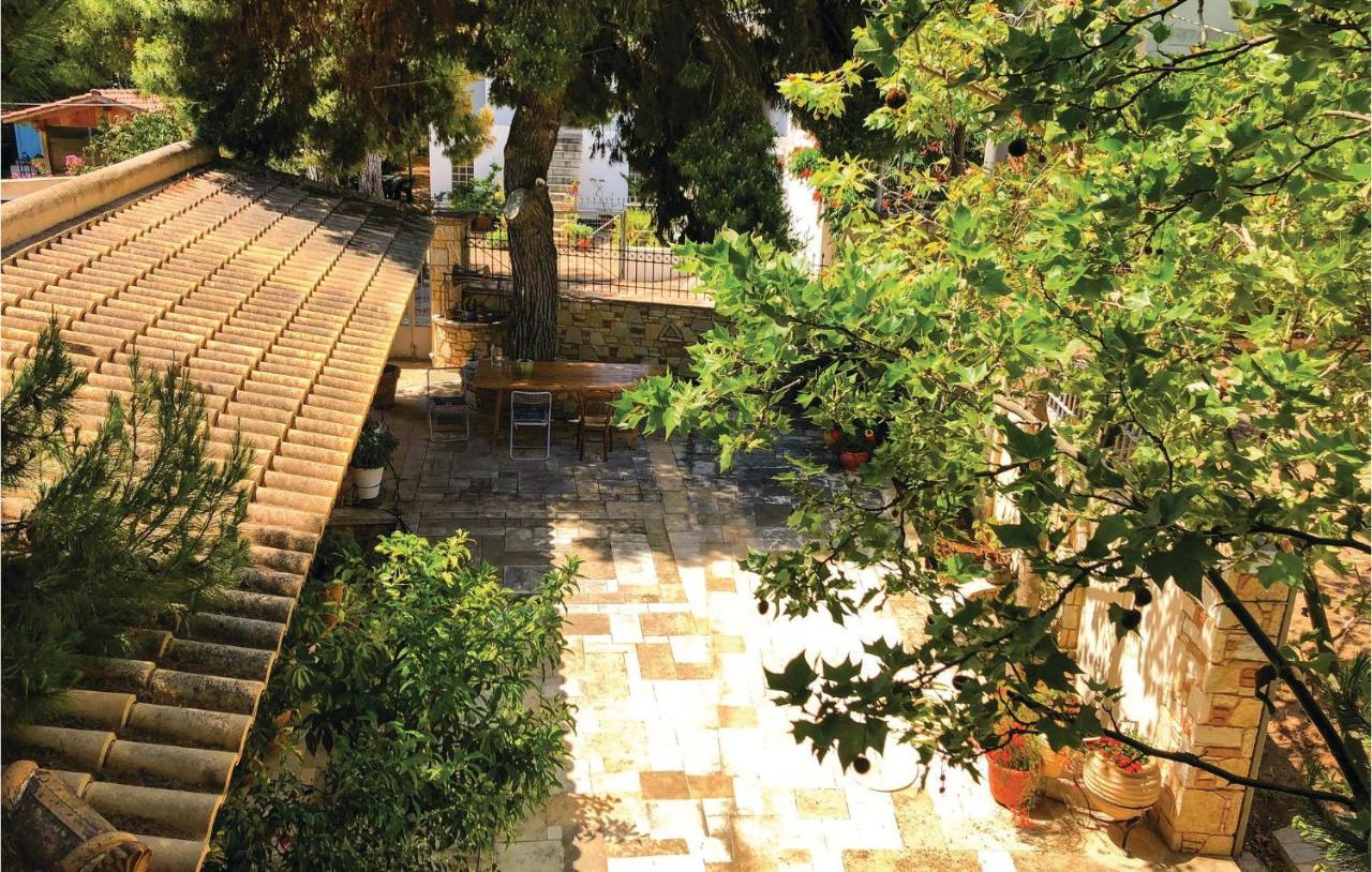 Amazing Home In Artemida With Kitchen 외부 사진